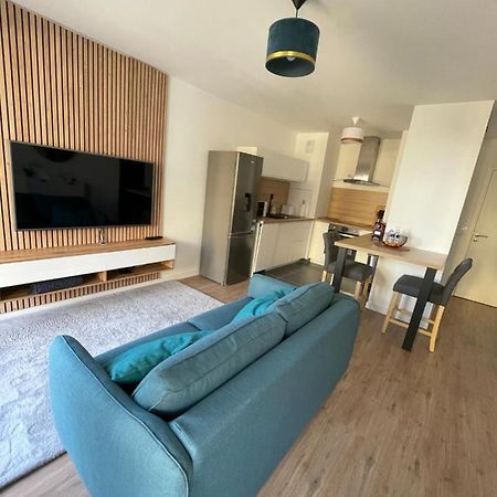 Superbe T2 Proche De La Gare Rer Tgv Massy Palaiseau Apartment Ngoại thất bức ảnh
