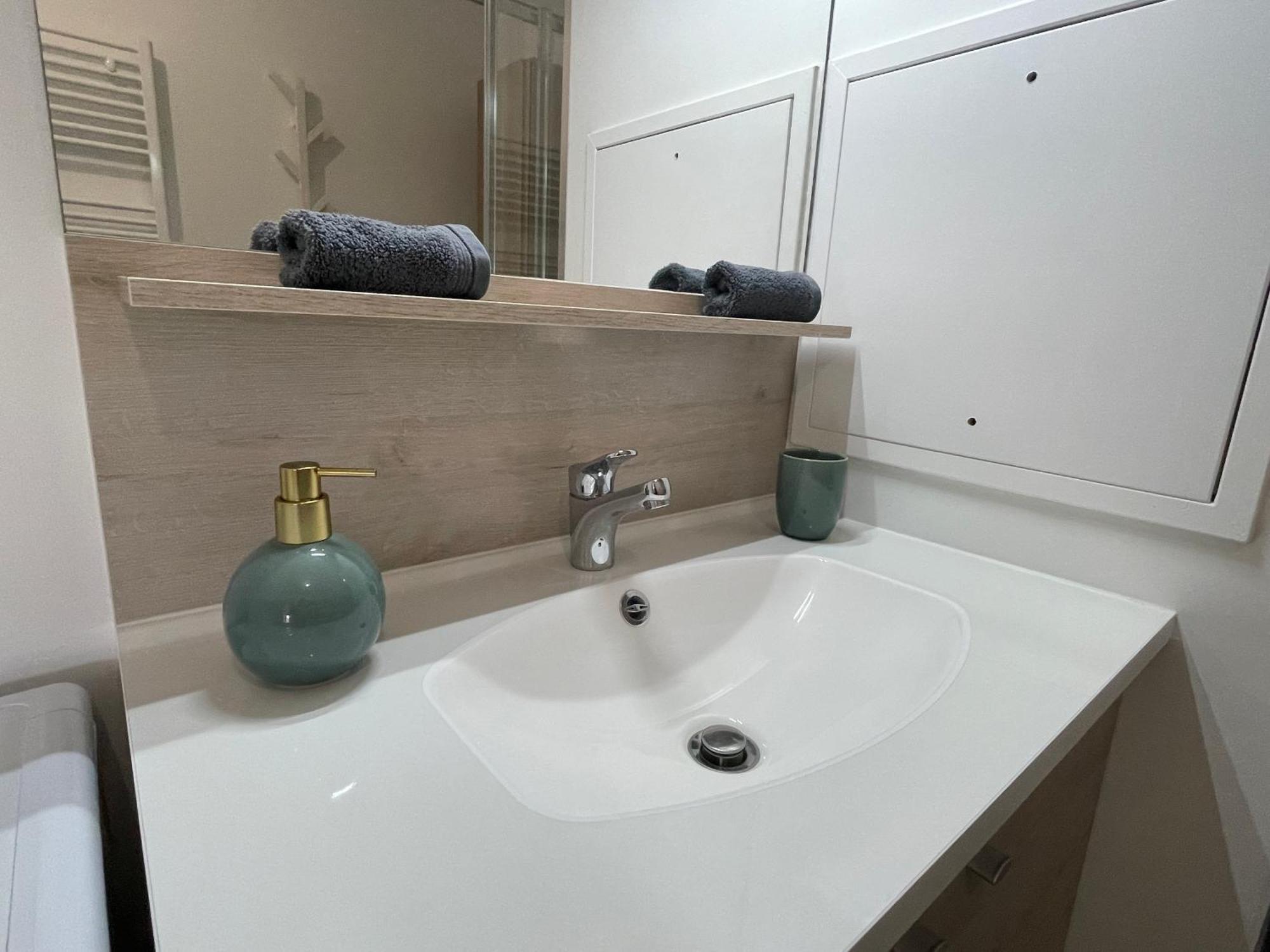 Superbe T2 Proche De La Gare Rer Tgv Massy Palaiseau Apartment Ngoại thất bức ảnh